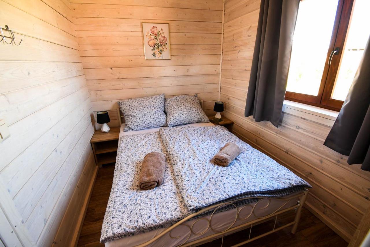 Feriehus Gosciniec Echo Drewniane Caloroczne Piecki (Warmian-Masurian)